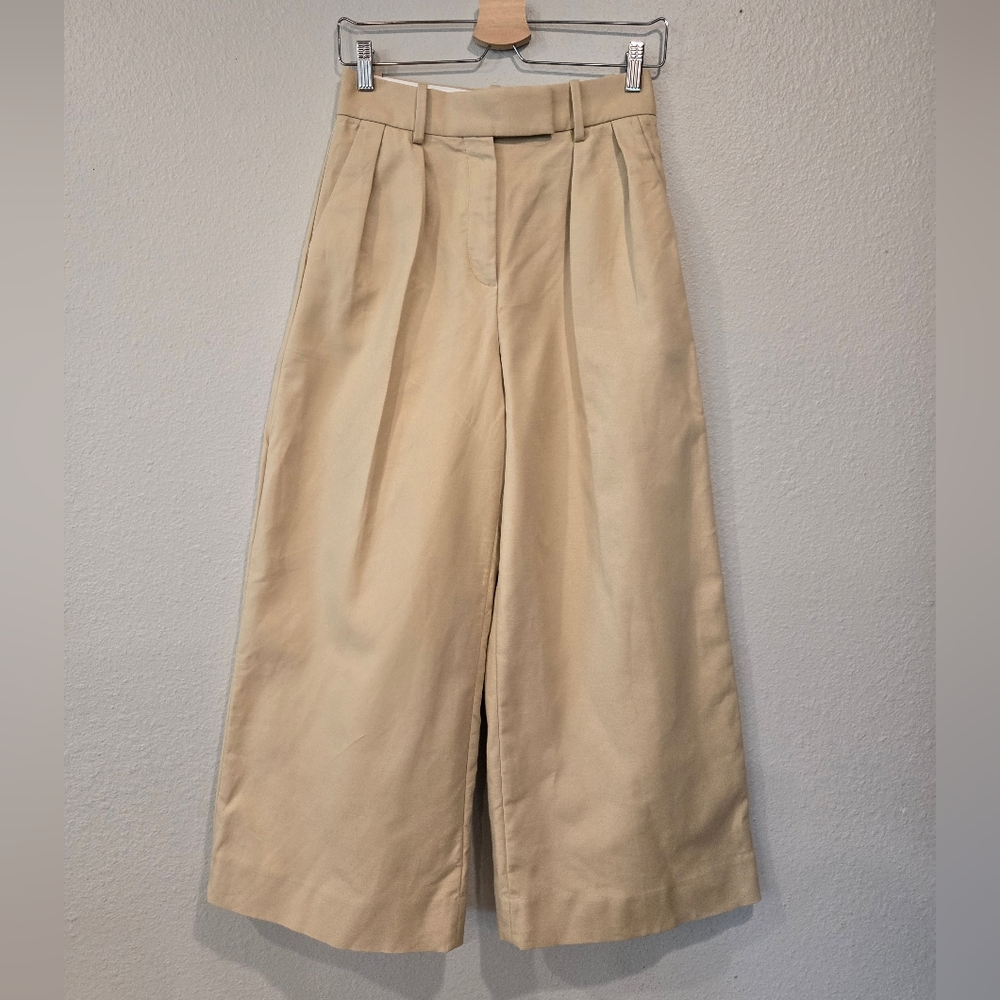 Banana Republic Wide Leg Khaki Pants